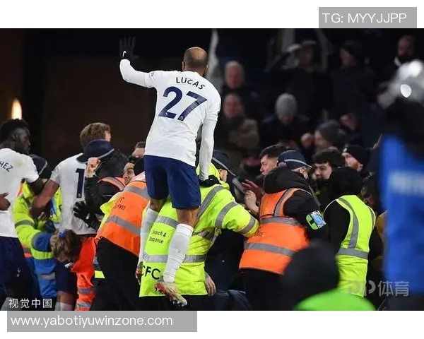 詹俊点评曼联逆转热刺展现斗志热刺换人策略下半场效果显著