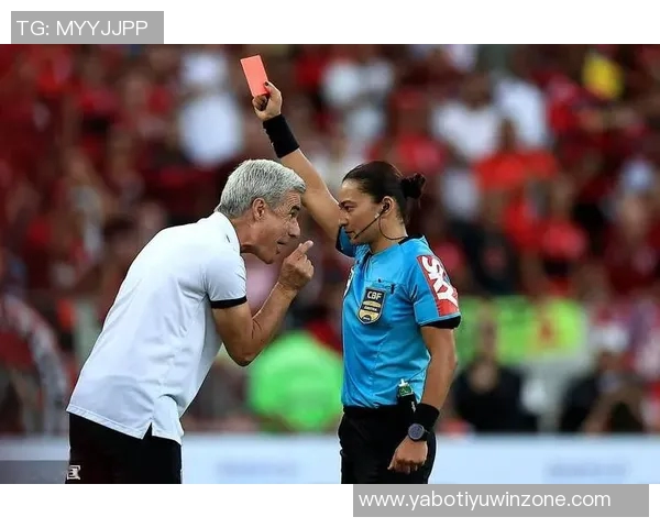 前利雅得胜利主帅卡斯特罗加盟格雷米奥合同延续至2027年底