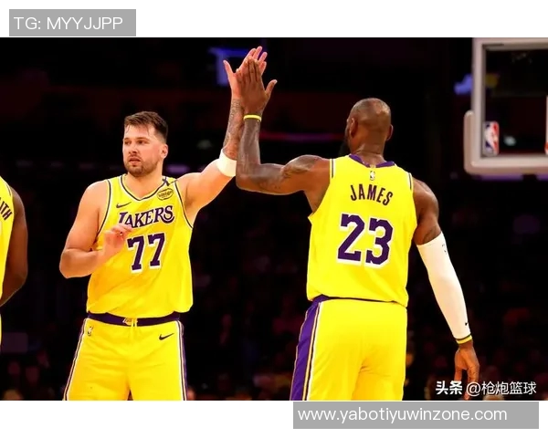 东契奇谈防守进步强调与队友沟通与参与的重要性