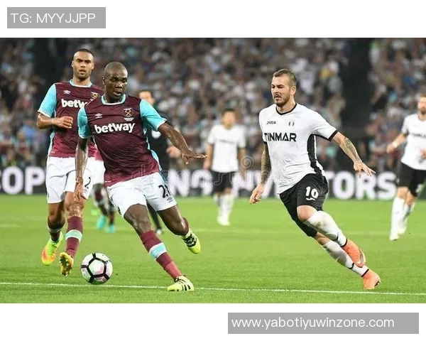 英冠沃特福德免签23岁中场博维与罗马解约后加盟